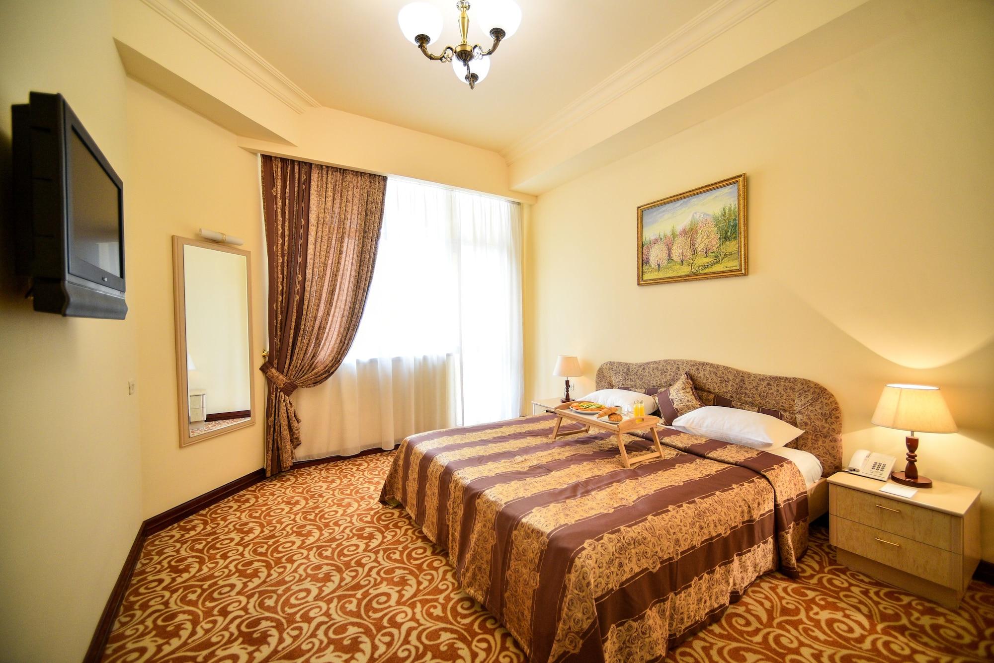 Metropol Hotel Yerevan Ngoại thất bức ảnh