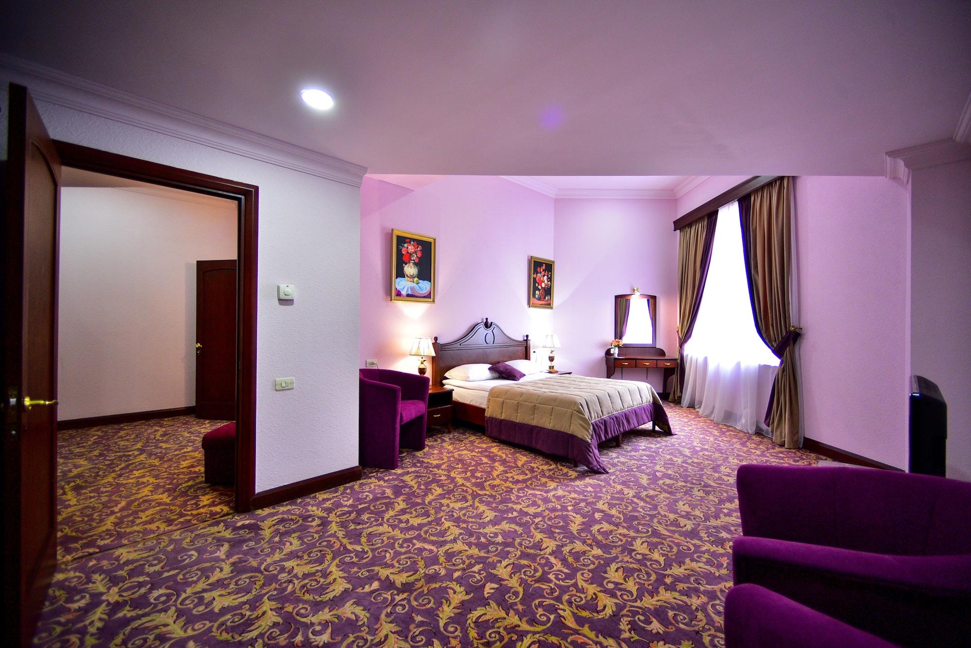 Metropol Hotel Yerevan Ngoại thất bức ảnh